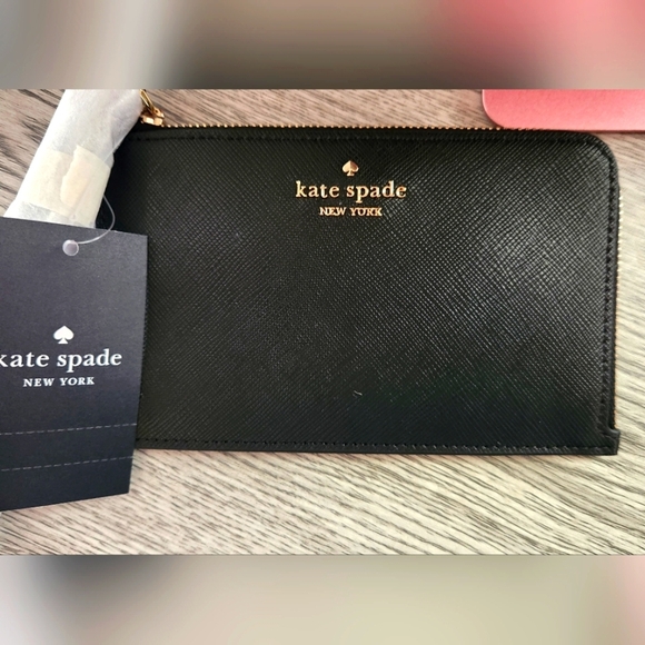 Kate Spade Women's Small Black Zip Around Wristlet Wallet New - Picture 3 of 5
